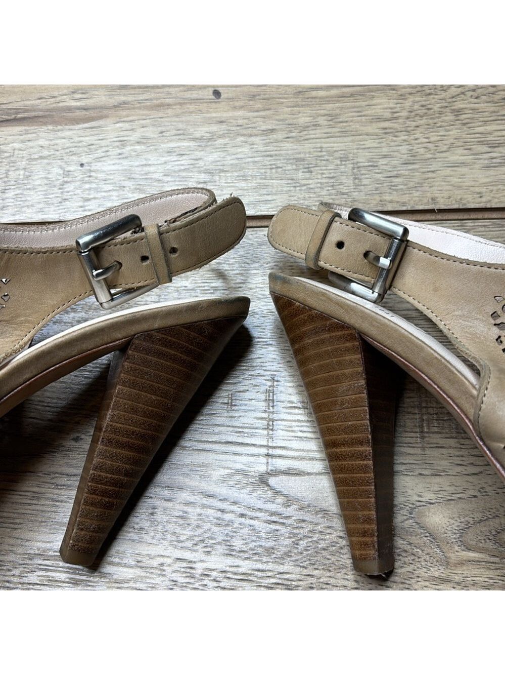 Women's Coach Tan Peep-Toe Sandals Size 6 - Picture 4 of 8